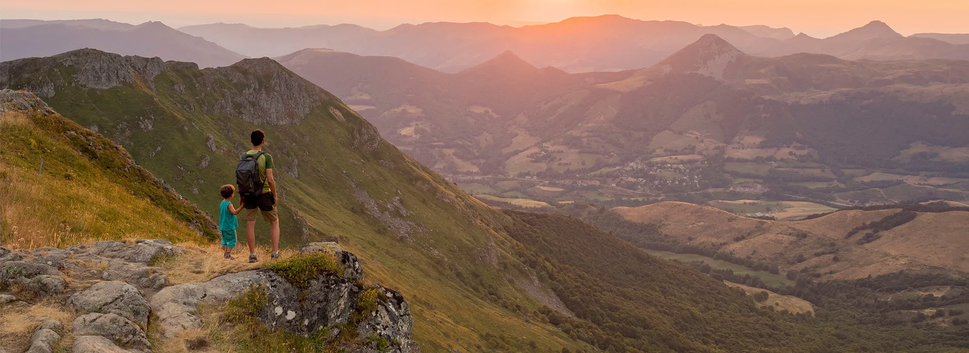 Paysage du département du Rhône au coucher du soleil