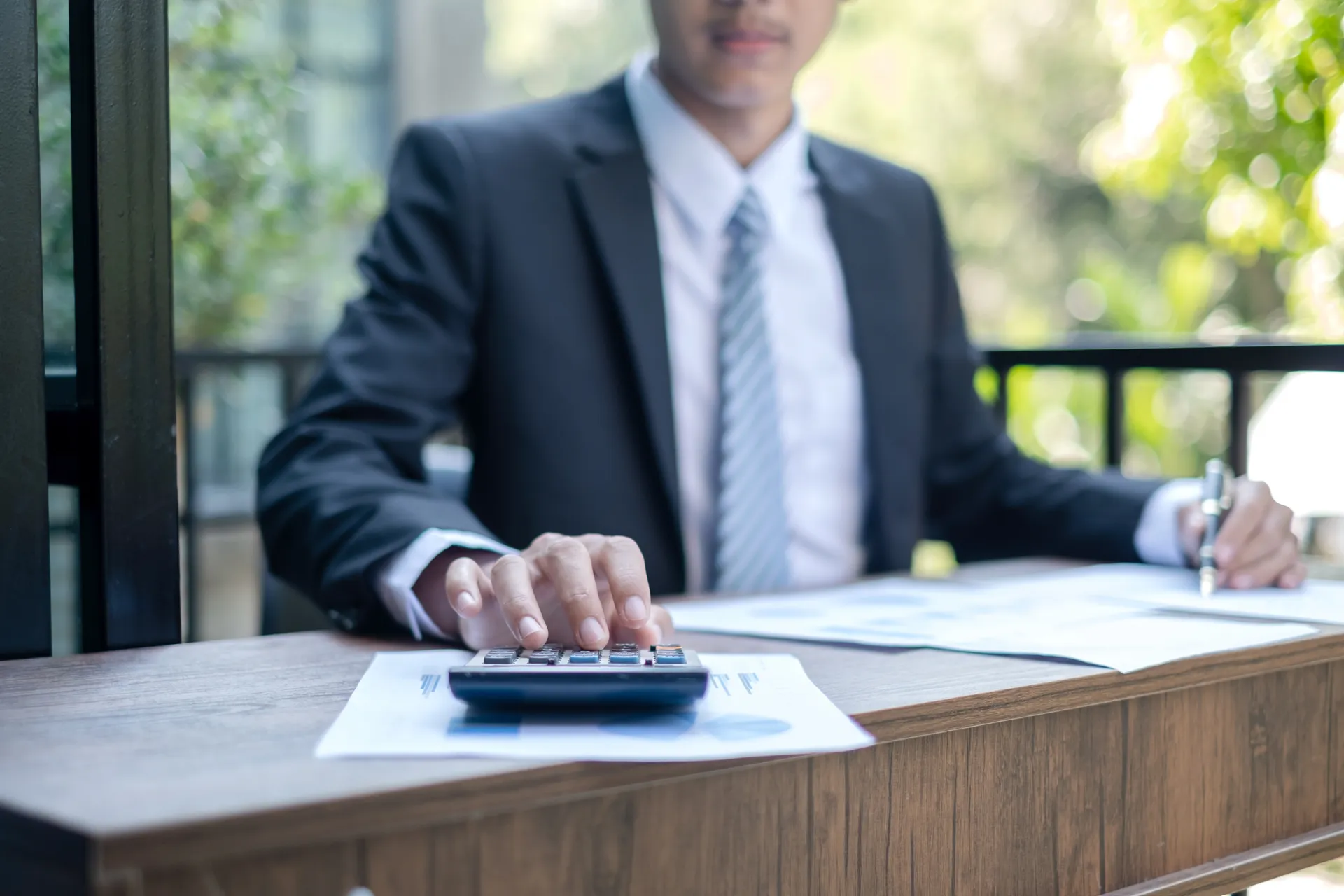 Services et tertiaire — banques, assurances, conseils