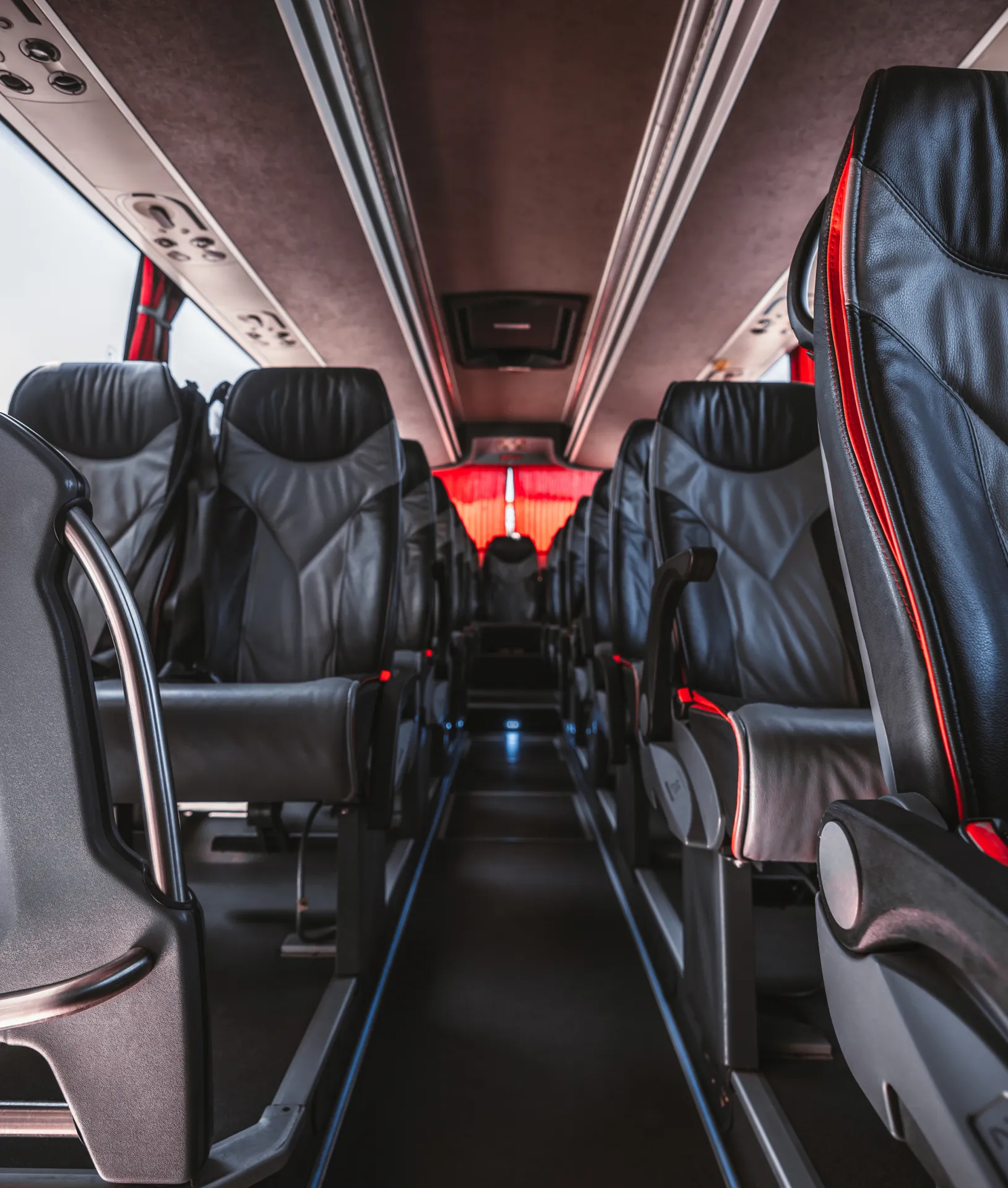 Intérieur premium d'un autocar CDP69 préparé pour un événement haut de gamme